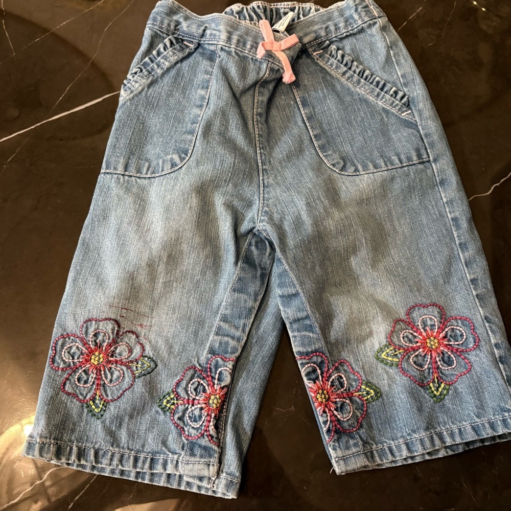 GAP Kids Girls floral Embroidered Blue Jeans Size 18-24 Months. Lace, Bow, 90s